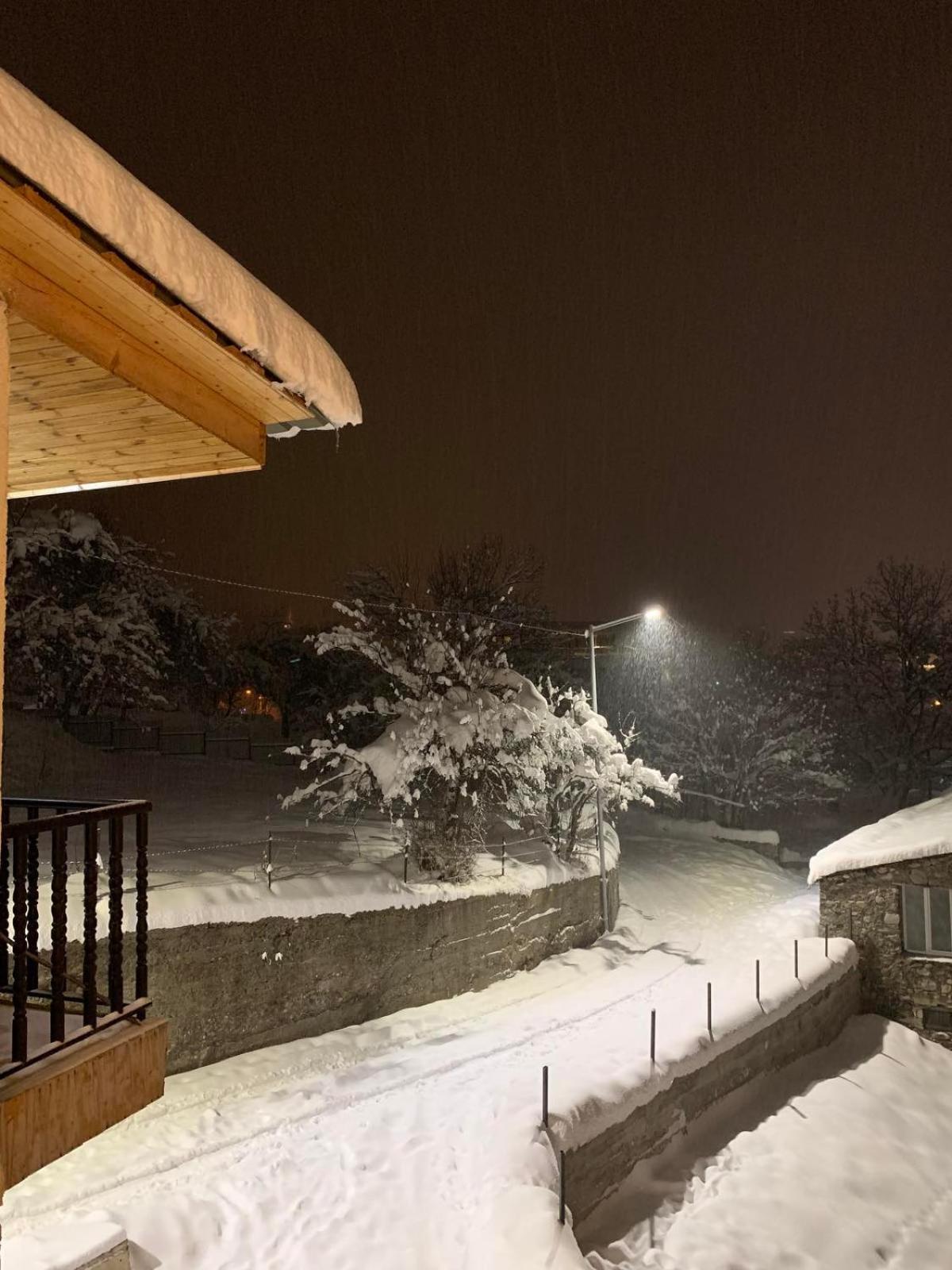 Eka'S Guest House Местия Номер фото