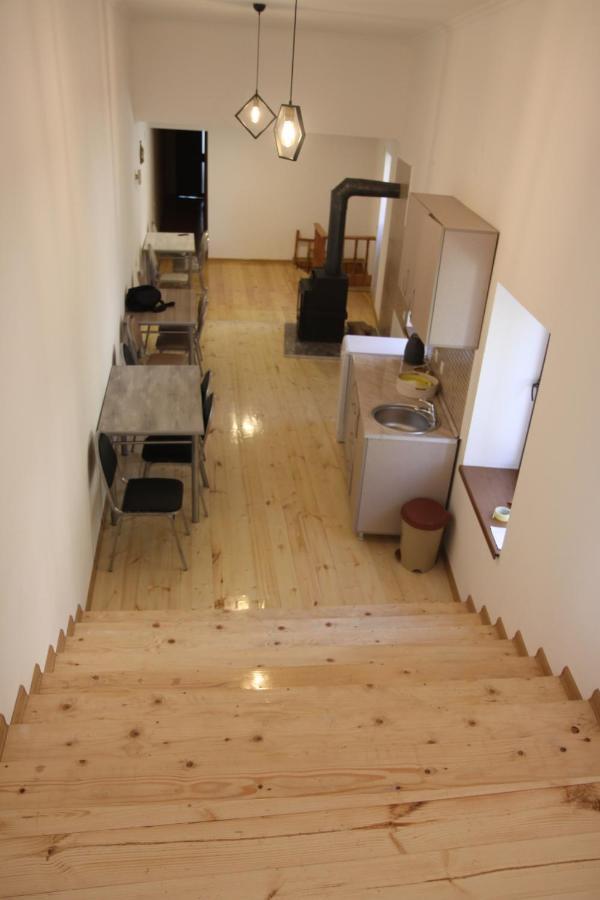 Eka'S Guest House Местия Экстерьер фото